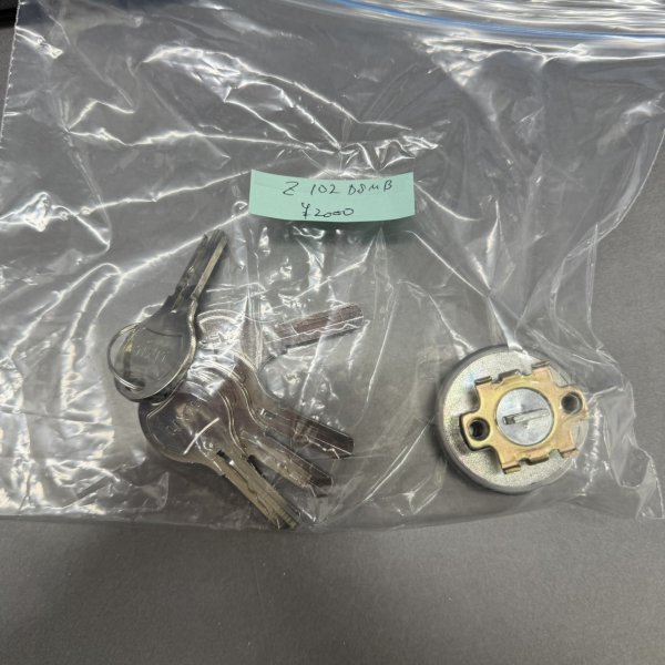 画像1: LIXIL シリンダーセット　WNキー1ロック　Z-102-DSMB (1)