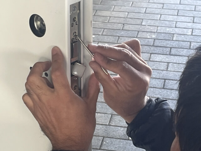 新しいGOAL製シリンダーをスムーズに取り付ける方法